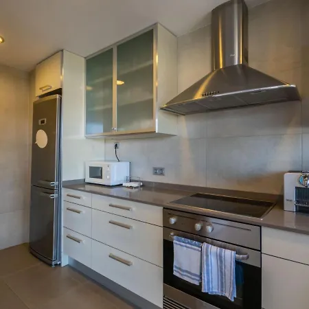 Portobello Sea Views By Interhome * פורט ד'אלקודיה